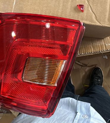 STOP LAMBASI DIS (UC CAM KOSE KIRIK(SINYAL ISIK SARI SAG JETTA 11-14 - 5C6945096X resmi