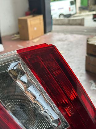 STOP LAMBASI (ALT UC KIRIK)DIS SAG LEDSIZ OCTAVIA 2013-2017 - 5E5945112X resmi