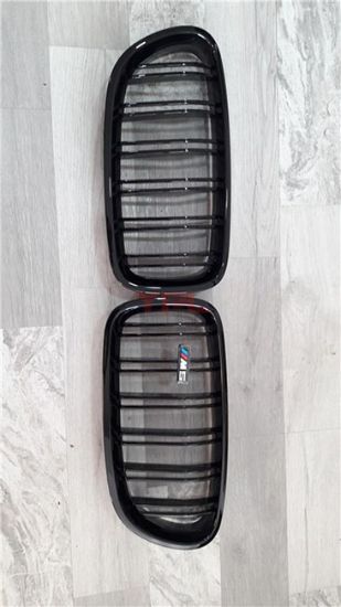 ON PANJUR BOBREK SET PARLAK SIYAH M5 BMW F10/F11/F18 - GKL 340307 resmi