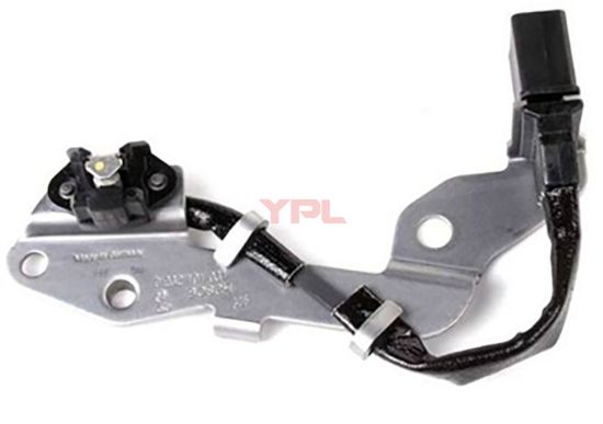 EKSANTRIK OKUYUCU HALL SENSORU BORA CADDY GOLF IV V JETTA PASSAT POLO SHARAN TOURAN T5 T6 A3 A4 ALHA - 06A905161B resmi