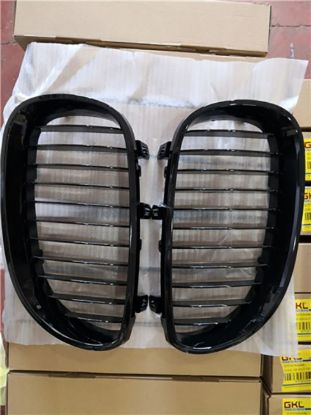 Ön Panjur Böbrek Parlak Siyah Set BMW E60+lci 2004-2009 - 51712155446/447 resmi