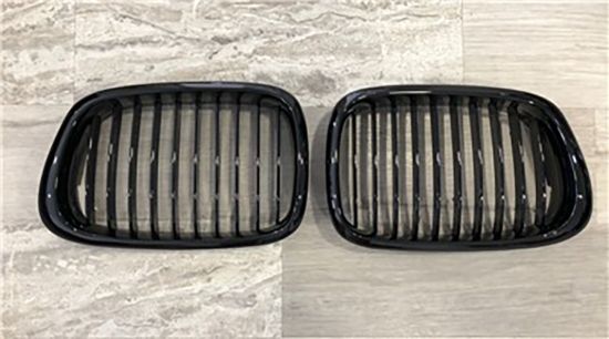 Ön Panjur Böbrek Parlak Siyah Set BMW E39 - 51137005837/838 resmi