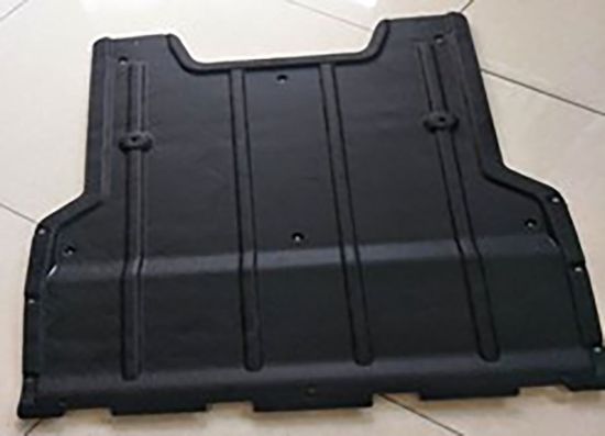 Motor Alt Muhafaza Ön Halı Q3 2012-2018 - 8U0863821 resmi