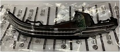Ayna Sinyali R Audi Q7 2017>> - 4M0949102A resmi