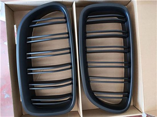Ön Panjur Böbrek Set Mat Siyah Çift Çıta BMW F10/F11/F18 - GKL 340308 resmi
