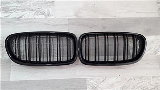 Ön Panjur Böbrek Set Parlak Siyah Çift Çıta BMW F10 - GKL 340305 resmi