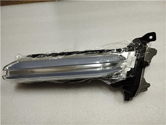 Gündüz Farı LED Sağ Porsche Panamera 971 2014-2017 - 971953042G resmi