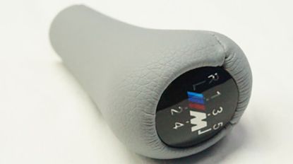 Vites Topuzu M Power 5 Vites Gri Deri BMW E30 E36 E46 E90 - 25117503231GRİ resmi
