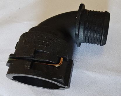 Su Flanşı 90 Derece VAG Tüm Modeller - 8E0122293C/4N0122293 resmi