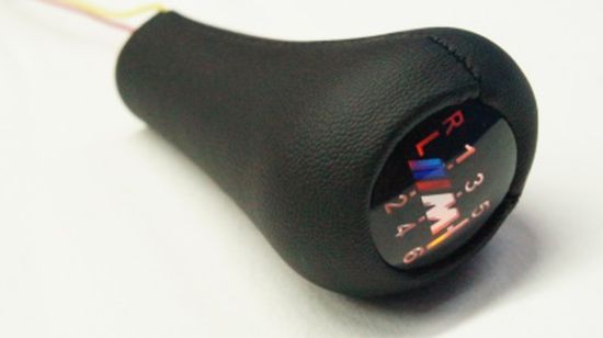 Vites Topuzu Işıklı BMW M Power 6 Vites E30 E34 E36 E39 E46 E60 E62 E90 E92 Siyah Deri - 25112282450 SYHM resmi