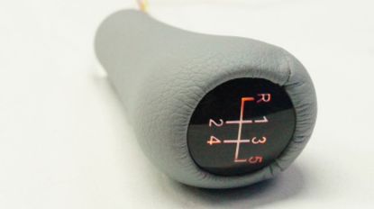 Vites Topuzu Işıklı BMW 5 Vites E30 E34 E36 E39 E46 E60 E62 E90 E92 Gri Deri - 25112231550 GRID resmi