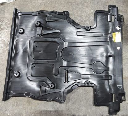 Motor Alt Muhafaza Ön Mercedes GLE GLS W167 2020 ve sonrası - 1675200100 resmi