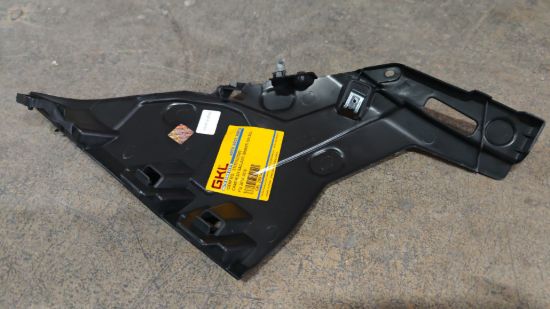 Çamurluk Bağlantı Braketi Ön Sol BMW F15 2014-2018 - 51117337092 resmi