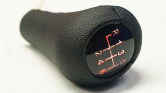 Vites Topuzu Işıklı BMW E30 E34 E36 E39 E46 E60 E62 E90 E92 6 Vites Siyah Deri - 25112282450 SYHD resmi