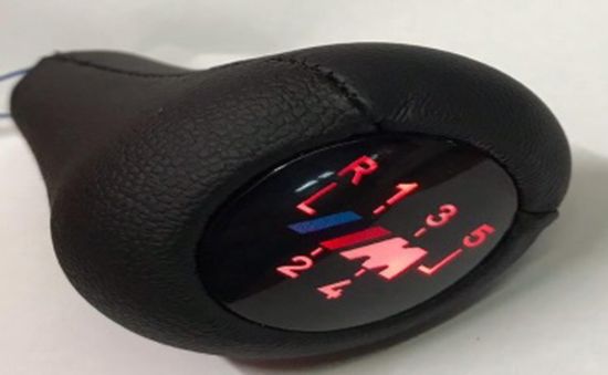 Vites Topuzu Işıklı BMW M Power 5 Vites E30 E34 E36 E39 E46 E60 E62 E90 E92 Siyah Deri - 25112231550 - 25112231550 SITM resmi