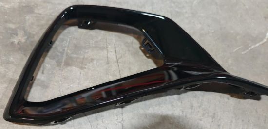 Tampon Süspansiyon Çıtası Arka Parlak Siyah S Line Sol Audi Q2 SQ2 2022 ve sonrası - 81A807967 T94 resmi