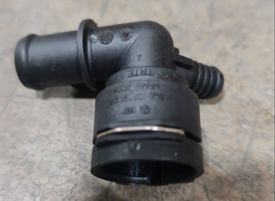 Su Flanşı VAG Tüm Modeller - 5Q0122291DE resmi